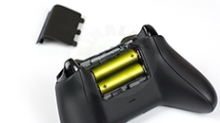Černý kryt na baterii k Xbox One Wireless Controller (XONE) (1)
