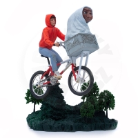 Iron Studios socha - E.T. - E.T. a Elliot Art Scale 1/10 - 19 cm